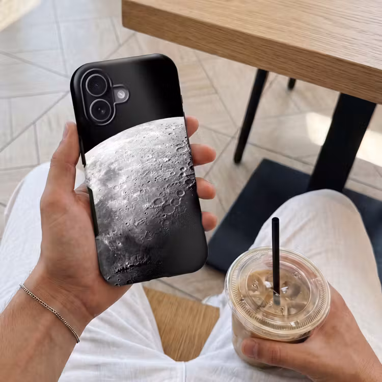 Telefoonhoesje Toughcase - Maan - Kraters - Ruimte - Maan - Kraters - Ruimte Toughcase MagSafe Apple iPhone 17 klein