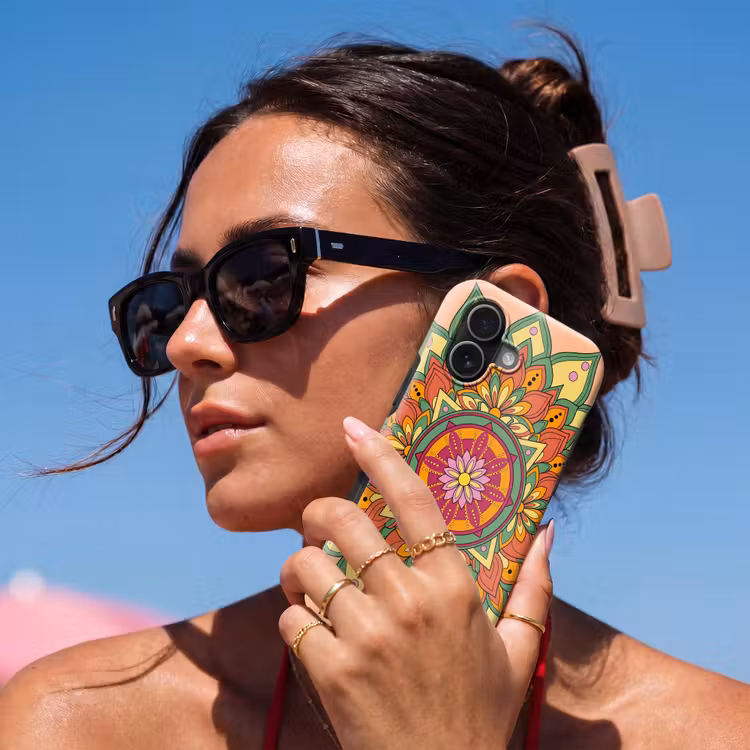 Mandala - Bloemen - Abstract - Kleurrijk Toughcase MagSafe Apple iPhone 17 klein -Sfeer2V