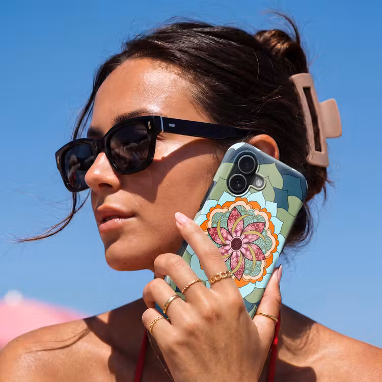 Mandala - Geometrisch - Kunst - Decoratief - Kleurrijk Toughcase MagSafe Apple iPhone 17 klein -Sfeer2V