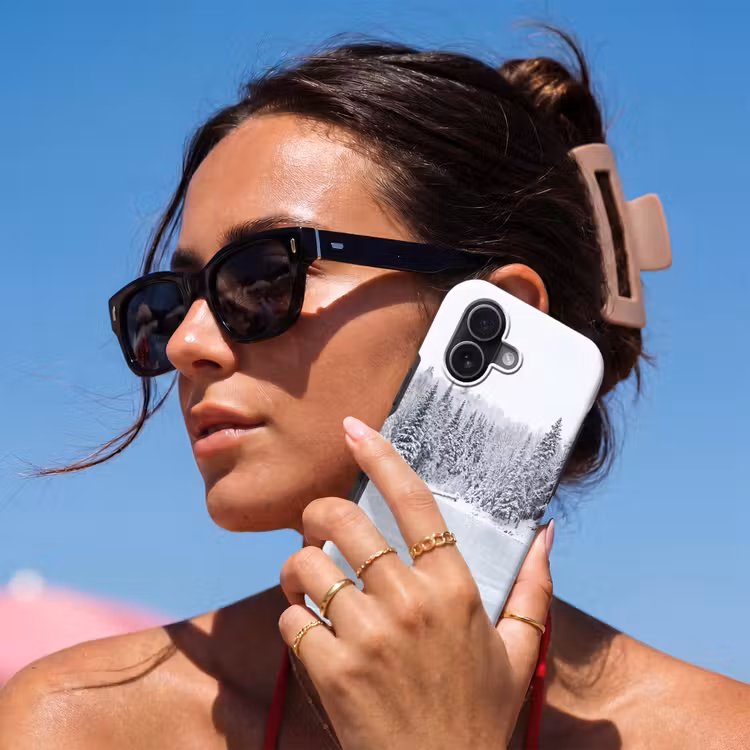 Meer - Dennen - IJs - Winter - Rustgevend Toughcase MagSafe Apple iPhone 17 klein -Sfeer2V