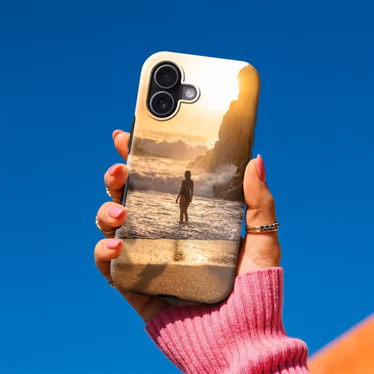 Mensen - Oceaan - Zonsondergang - Kust - Goud Toughcase MagSafe Apple iPhone 17 klein -Sfeer1V