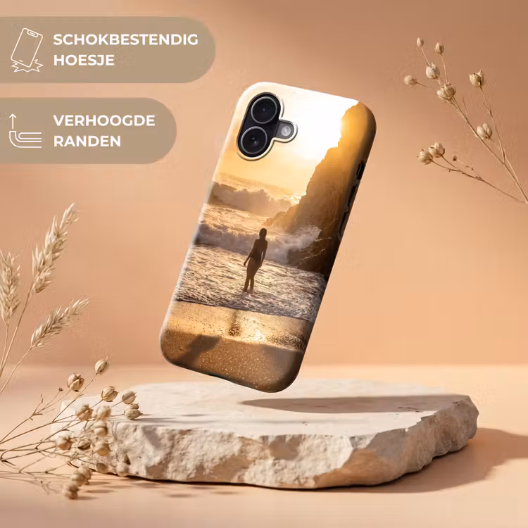 Mensen - Oceaan - Zonsondergang - Kust - Goud Toughcase MagSafe Apple iPhone 17 klein -USP_RandenV_NL