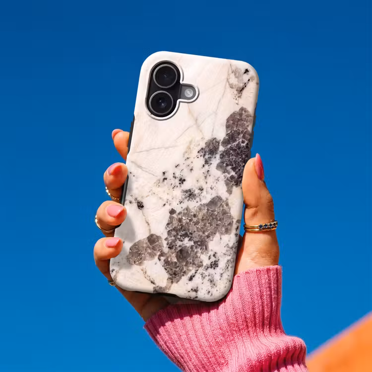 Natuursteen - Patroon - Abstract - Beige - Grijs Toughcase MagSafe Apple iPhone 17 klein -Sfeer1V