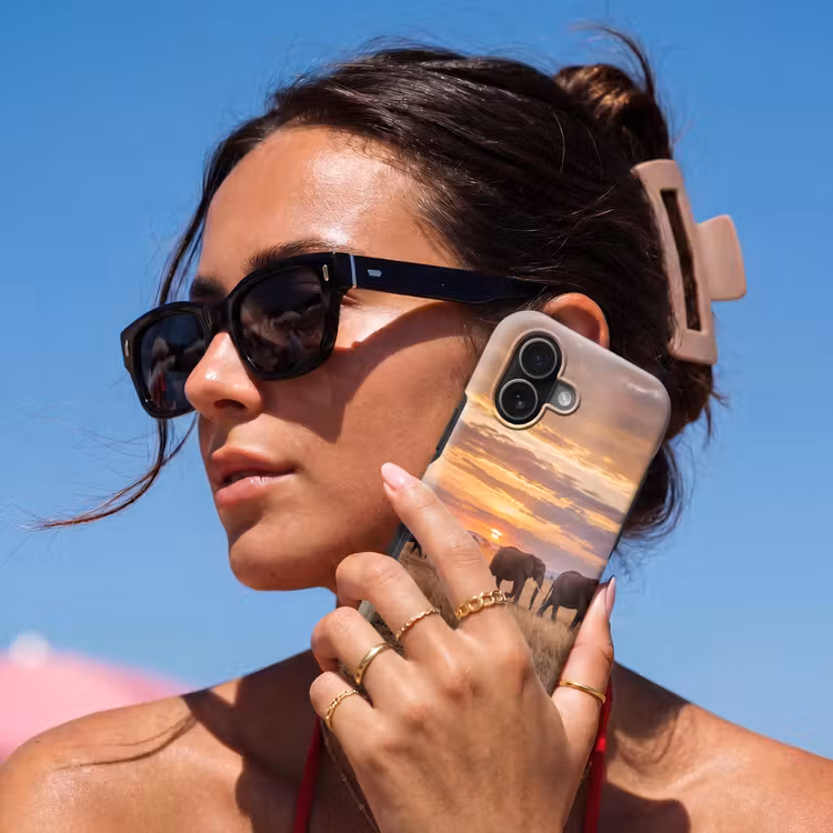 Olifanten - Savanne - Zonsondergang - Afrika - Warm Toughcase MagSafe Apple iPhone 17 klein -Sfeer2V