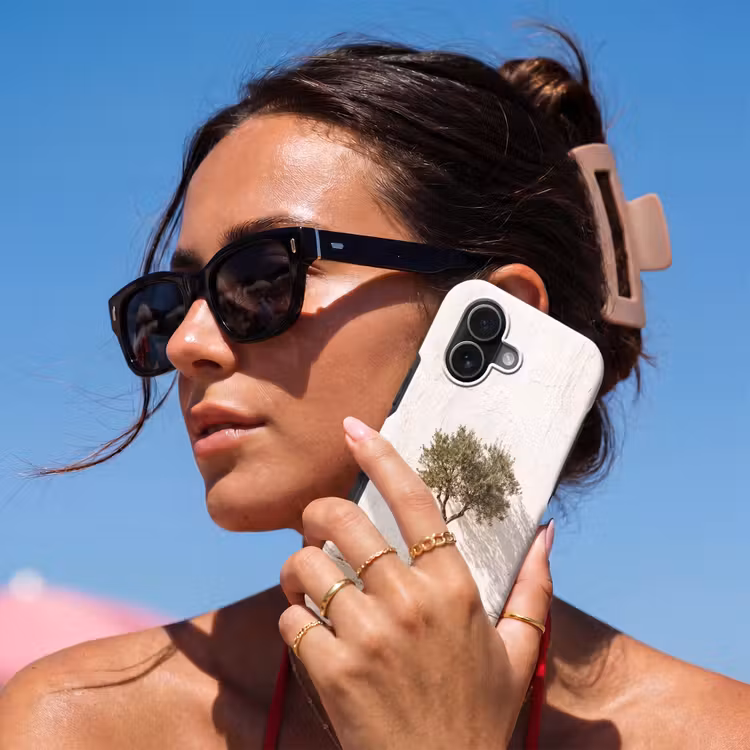 Telefoonhoesje Toughcase - Olijfboom - muur - wit - Olijfboom - muur - wit Toughcase MagSafe Apple iPhone 17 klein