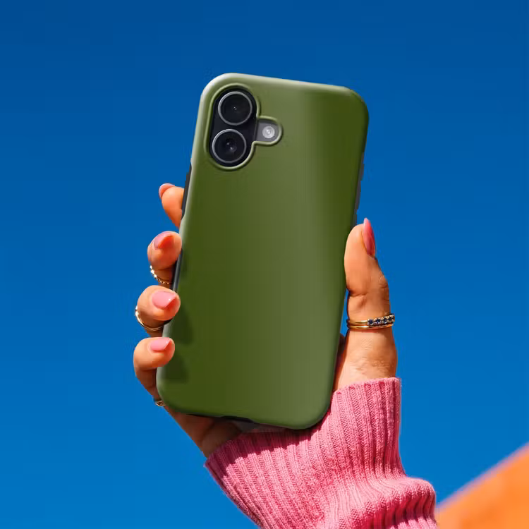 Olive - Drab - Groen Toughcase MagSafe Apple iPhone 17 klein 1017 -Sfeer1V