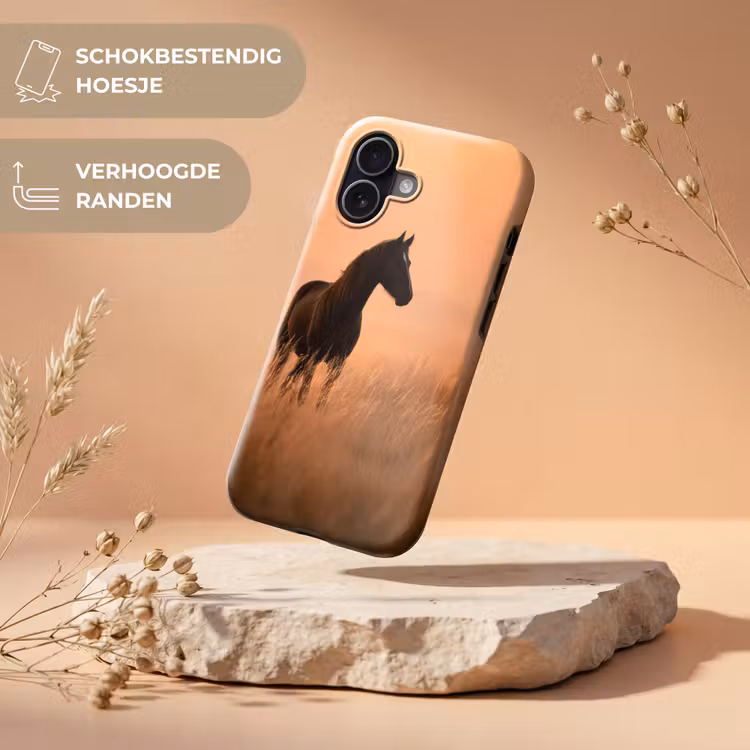Paard - Grasveld - Zonsondergang Toughcase MagSafe Apple iPhone 17 klein -USP_RandenV_NL