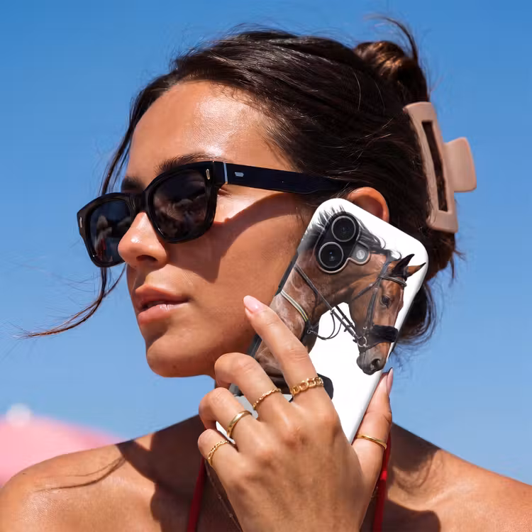Paard - Springen - Modern Toughcase MagSafe Apple iPhone 17 klein -Sfeer2V