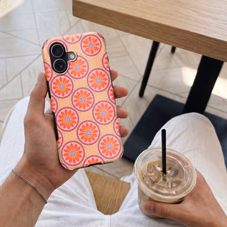 Patroon - Bloemen - Decoratief - Kleurrijk - Modern Toughcase MagSafe Apple iPhone 17 klein -Sfeer1M