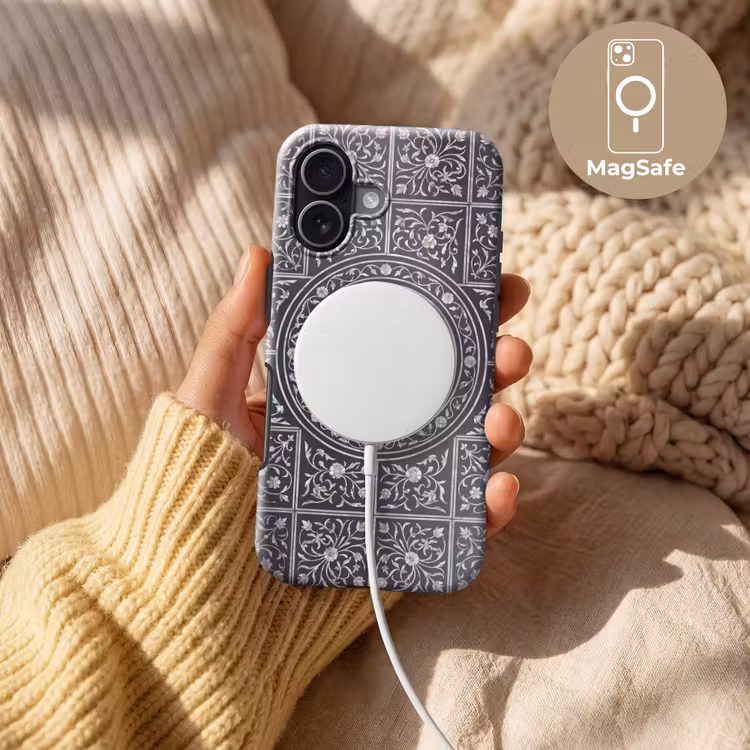 Patroon - Bloemmotief - Decoratie - Klassiek - Zwart Toughcase MagSafe Apple iPhone 17 klein -USP_MagsafeV