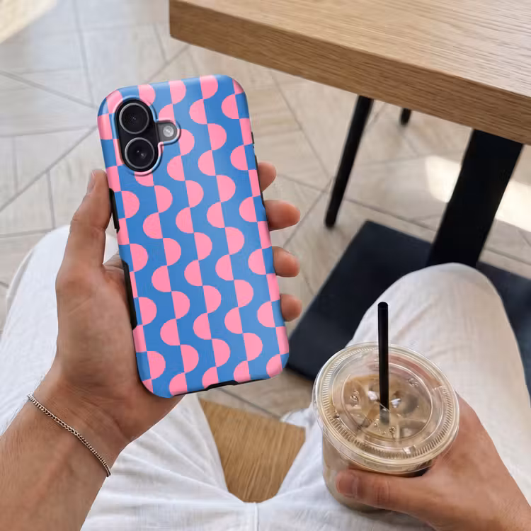 Patroon - Halve cirkels - Abstract - Modern - Roze - Blauw Toughcase MagSafe Apple iPhone 17 klein -Sfeer1M