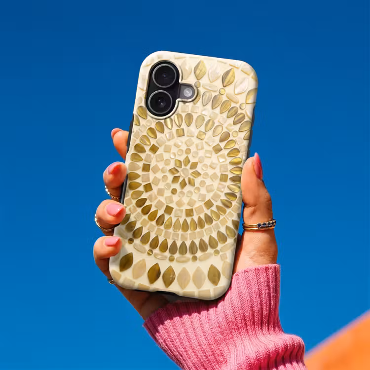 Patroon - Vormen - Mozaïek - Abstract - Goud Toughcase MagSafe Apple iPhone 17 klein -Sfeer1V