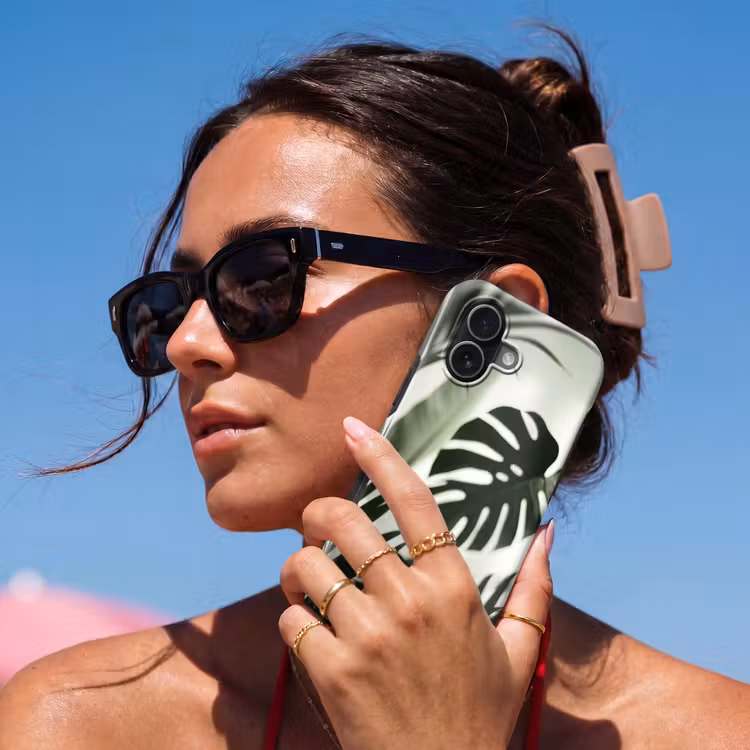Planten - Bladeren - Natuur - Minimalistisch - Groen Toughcase MagSafe Apple iPhone 17 klein -Sfeer2V
