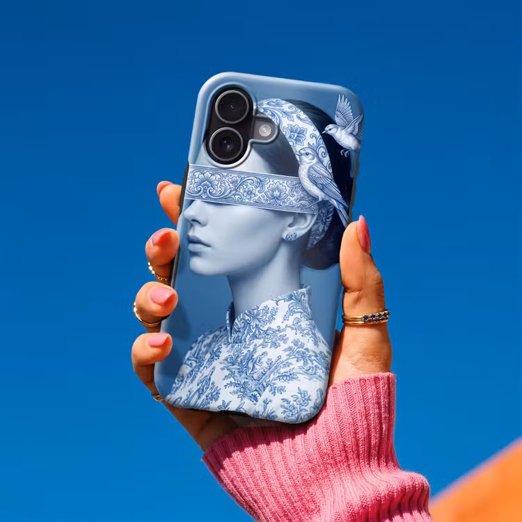 Portret - Klassiek - Wit - Blauw Toughcase MagSafe Apple iPhone 17 klein -Sfeer1V