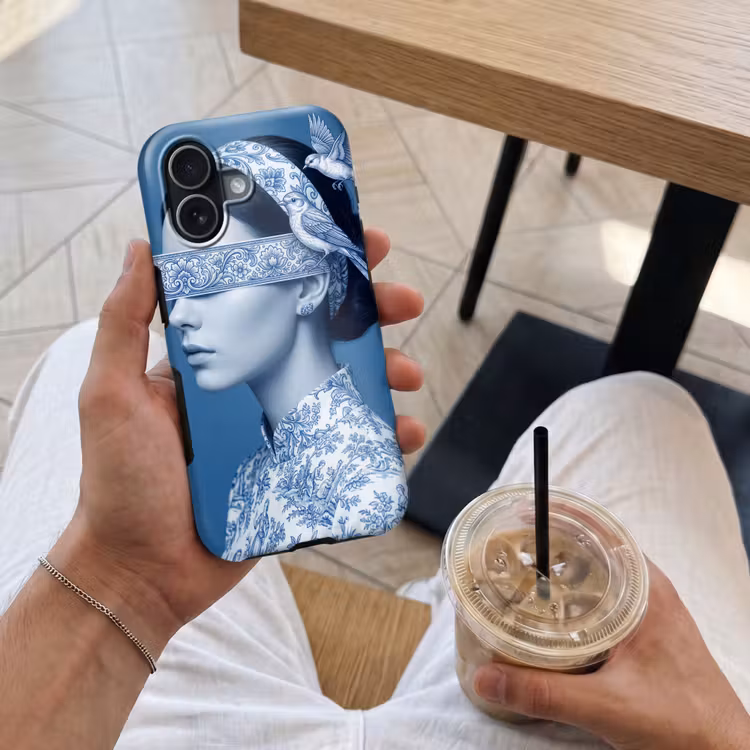 Portret - Klassiek - Wit - Blauw Toughcase MagSafe Apple iPhone 17 klein -Sfeer1M