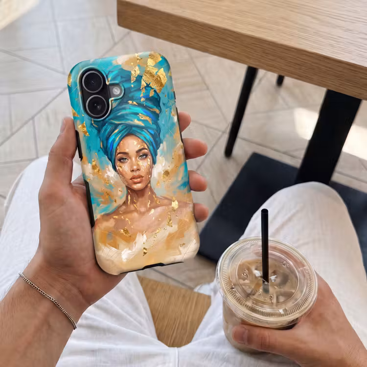 Portret - Vrouw - Schilderij - Blauw - Goud - Expressief Toughcase MagSafe Apple iPhone 17 klein -Sfeer1M