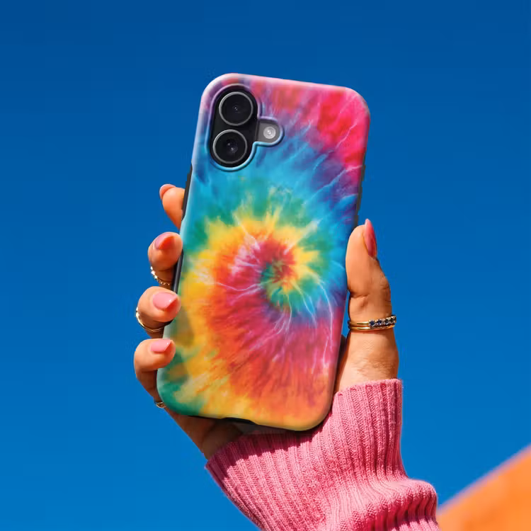 Regenboog - Tie dye - Kleurrijk - Blauw Toughcase MagSafe Apple iPhone 17 klein -Sfeer1V