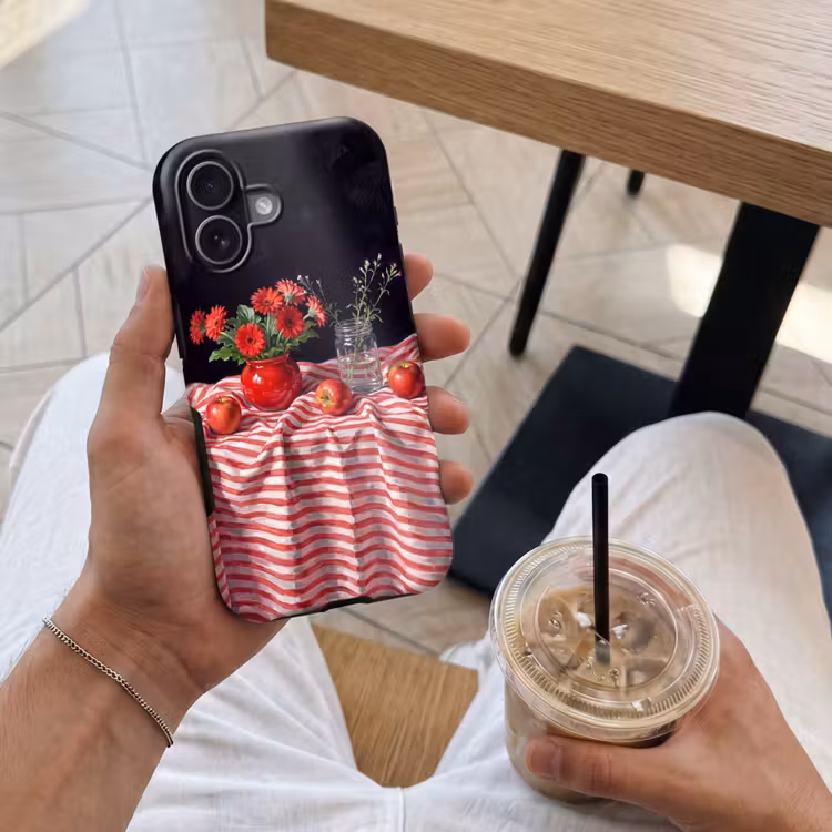 Telefoonhoesje Toughcase - Rode bloemen - Vaas - Rode bloemen - Vaas Toughcase MagSafe Apple iPhone 17 klein