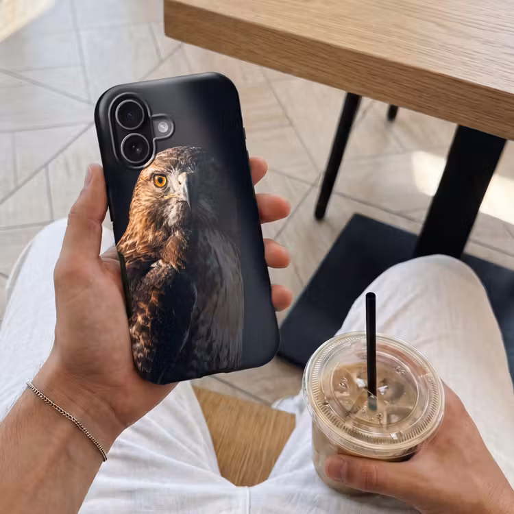 Roofvogel - Buizerd - Bruin Toughcase MagSafe Apple iPhone 17 klein -Sfeer1M