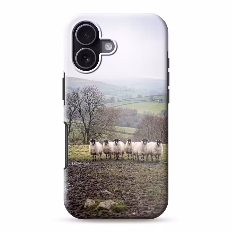 Schapen - Rij - Weide - Dieren - Platteland Toughcase MagSafe Apple iPhone 17 klein -3d