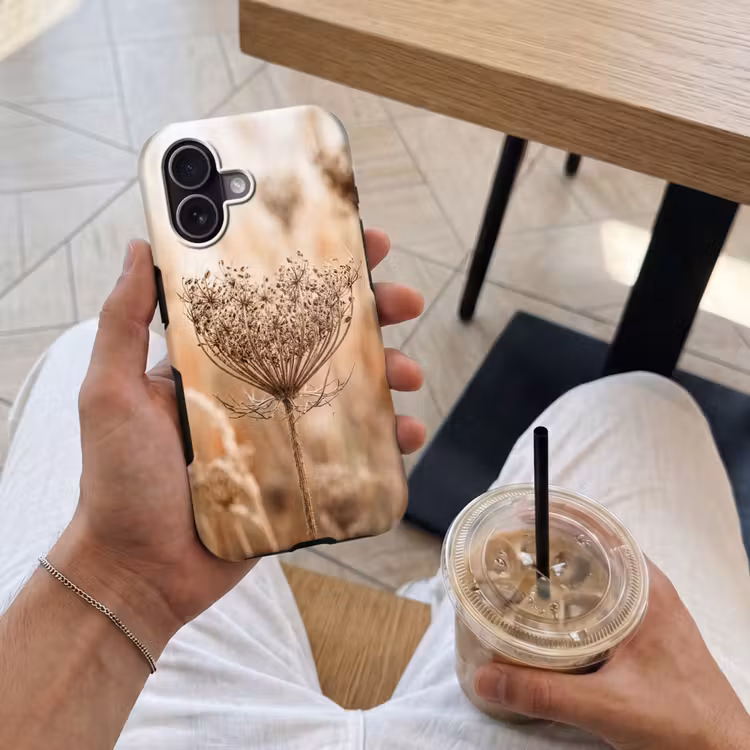 Schermbloem - Droogbloem - Winter - Beige - Minimalistisch Toughcase MagSafe Apple iPhone 17 klein -Sfeer1M