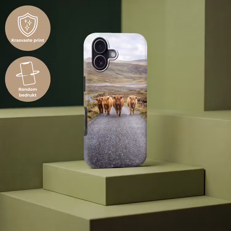 Schotse Hooglanders - Weg - Landschap - Kudde Toughcase MagSafe Apple iPhone 17 klein -USP_PrintM_NL