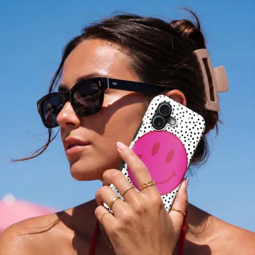 Smiley - Roze - Stippen Toughcase MagSafe Apple iPhone 17 klein -Sfeer2V