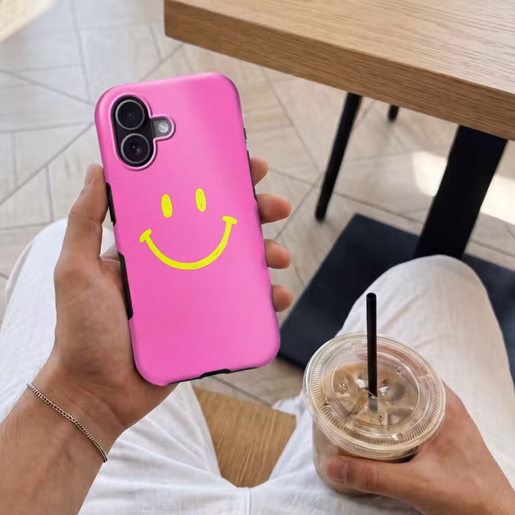 Smiley - Vrolijk - Roze Toughcase MagSafe Apple iPhone 17 klein -Sfeer1M