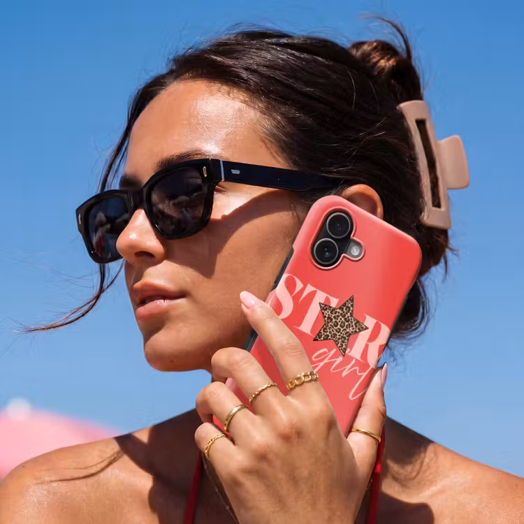 Star girl - Rood - Panter - Ster Toughcase MagSafe Apple iPhone 17 klein -Sfeer2V
