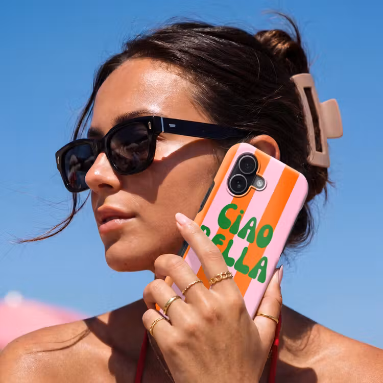 Strepen - Oranje - Verticaal - Ciao bella Toughcase MagSafe Apple iPhone 17 klein -Sfeer2V