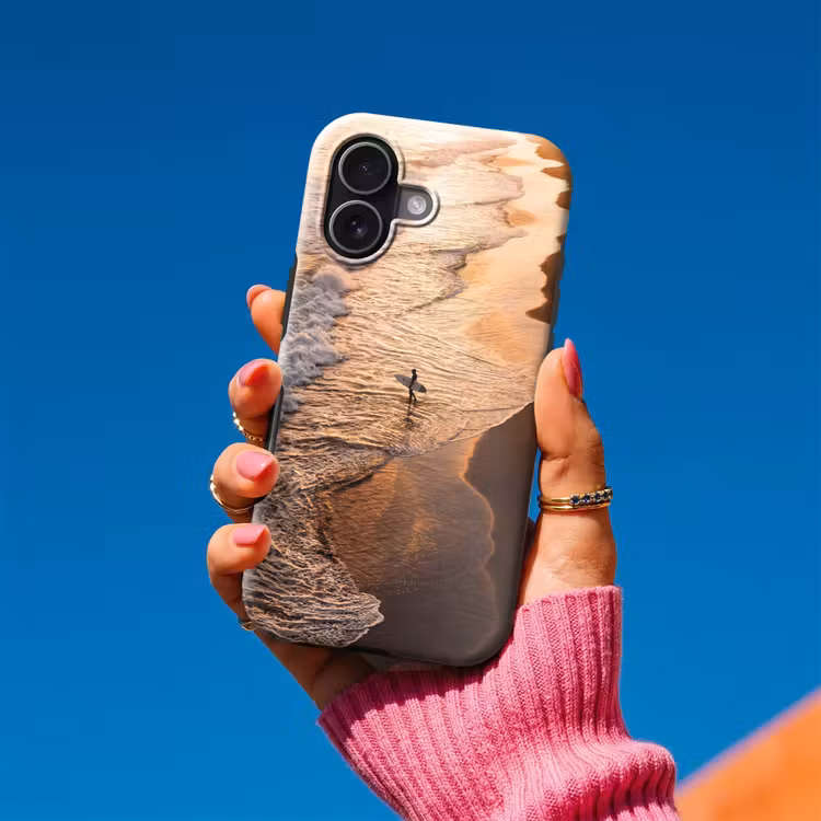 Surfer - Strand - Zonsondergang - Oceaan - Goud Toughcase MagSafe Apple iPhone 17 klein -Sfeer1V