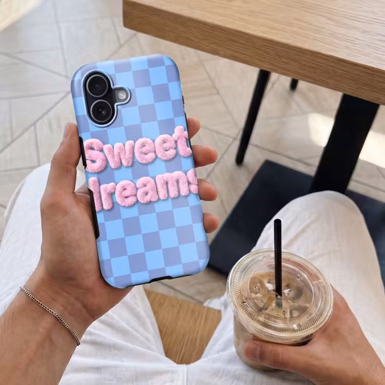 Sweet dreams - Vierkanten - Roze - Blauw Toughcase MagSafe Apple iPhone 17 klein -Sfeer1M