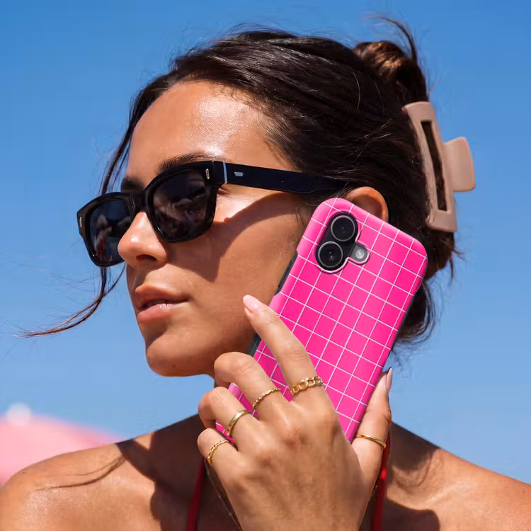 Tegels - Vierkant - Fuchsia Toughcase MagSafe Apple iPhone 17 klein 1017 -Sfeer2V