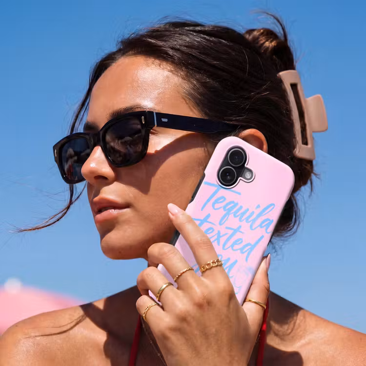Tequila texted you - Roze - Blauw Toughcase MagSafe Apple iPhone 17 klein -Sfeer2V