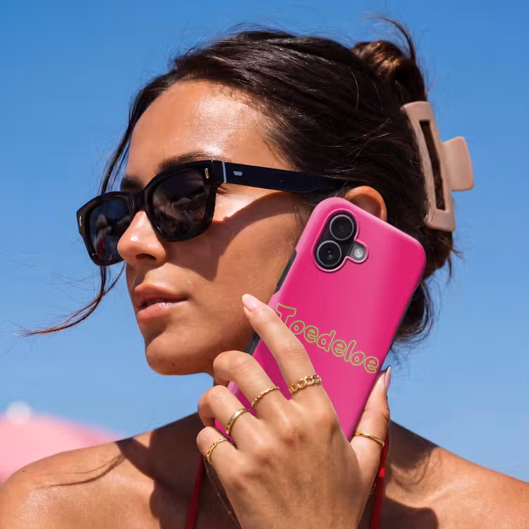 Toedeloe - Groen - Roze Toughcase MagSafe Apple iPhone 17 klein -Sfeer2V