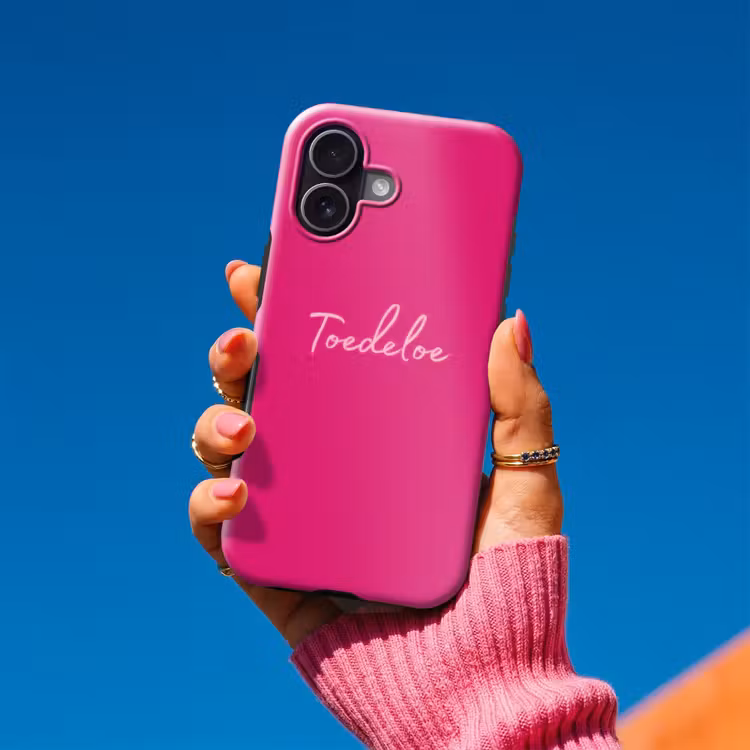 Toedeloe - Roze Toughcase MagSafe Apple iPhone 17 klein -Sfeer1V