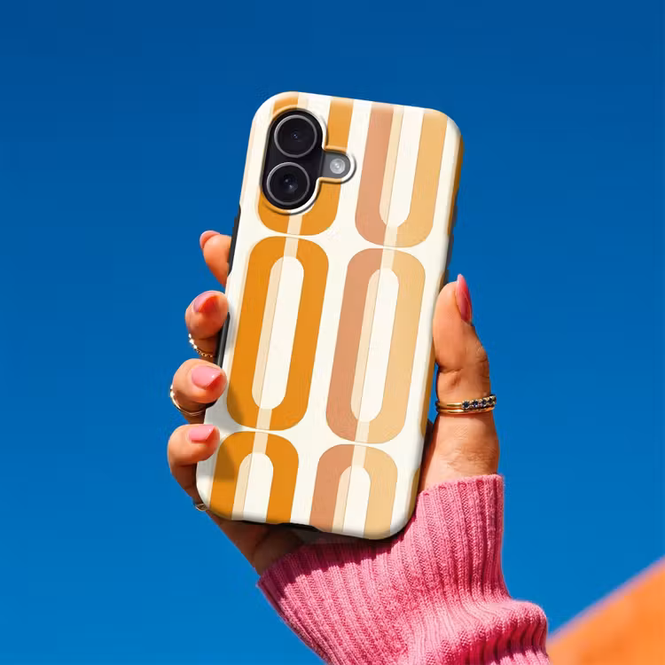 U-vorm - Retro - Oranje Toughcase MagSafe Apple iPhone 17 klein 1017 -Sfeer1V
