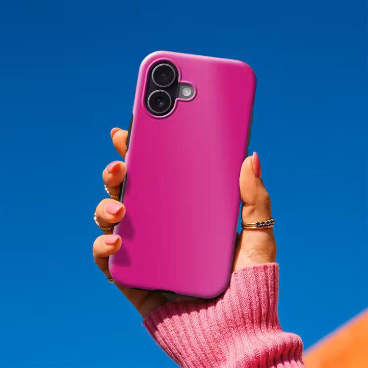 Velvet - Magenta - Roze Toughcase MagSafe Apple iPhone 17 klein 1017 -Sfeer1V