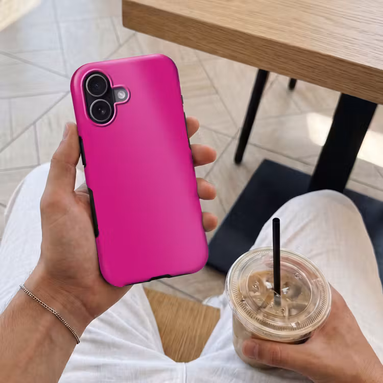 Velvet - Magenta - Roze Toughcase MagSafe Apple iPhone 17 klein 1017 -Sfeer1M