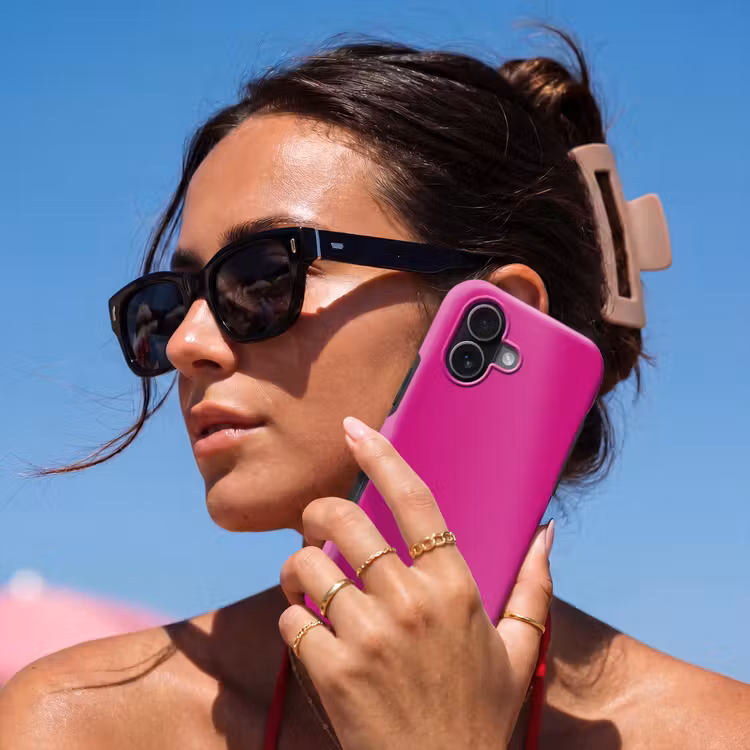 Velvet - Magenta - Roze Toughcase MagSafe Apple iPhone 17 klein 1017 -Sfeer2V