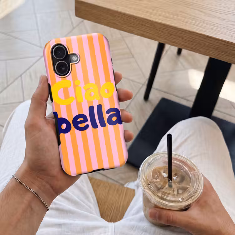 Verticaal - Strepen - Oranje - Ciao bella Toughcase MagSafe Apple iPhone 17 klein -Sfeer1M