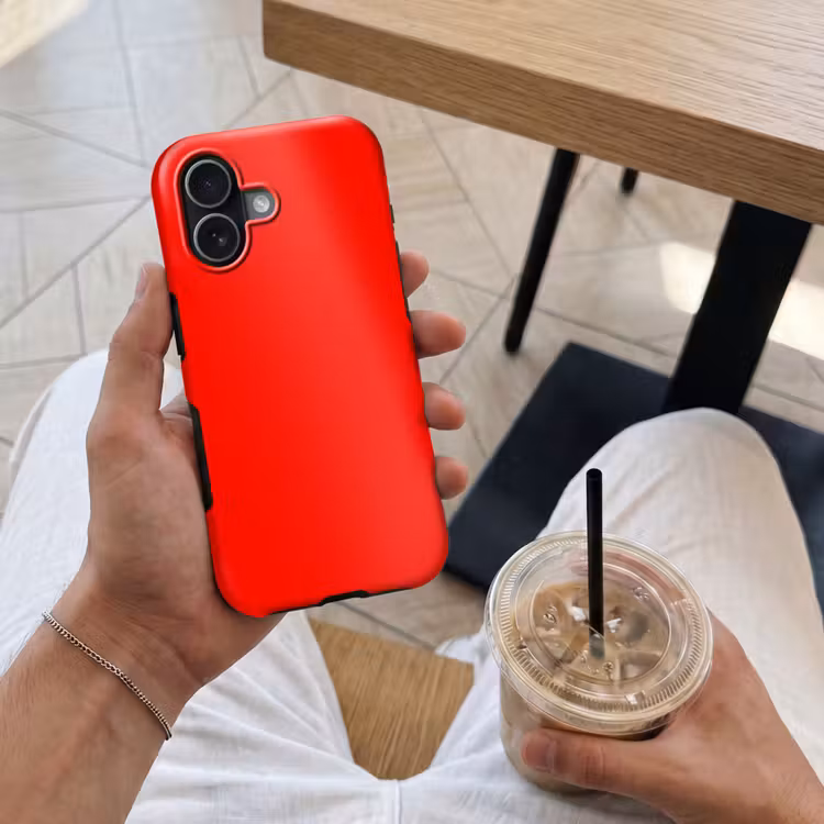 Vibrant - Vermilion - Rood Toughcase MagSafe Apple iPhone 17 klein 1017 -Sfeer1M