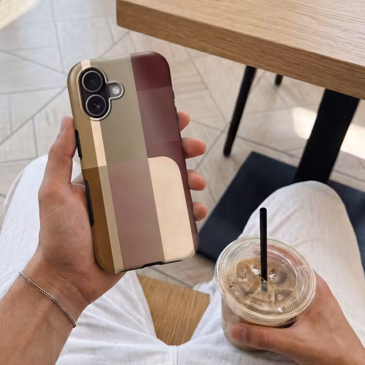 Vlakken - Abstract - Bordeaux - Lijnen Toughcase MagSafe Apple iPhone 17 klein -Sfeer1M