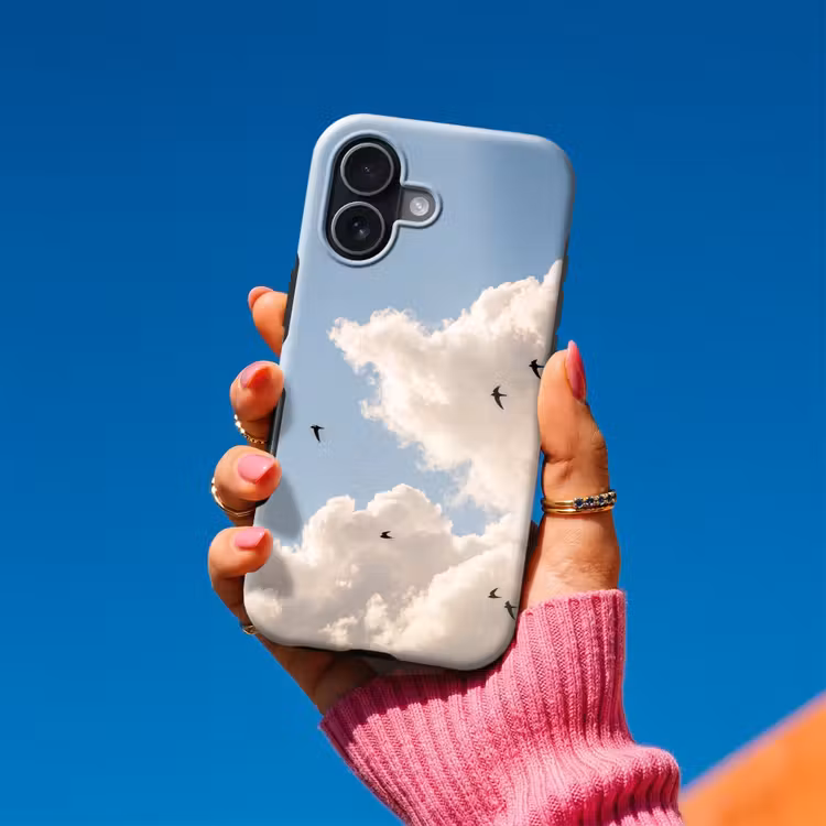 Vogel - Vlucht - Wolken - Natuur - Blauw Toughcase MagSafe Apple iPhone 17 klein -Sfeer1V