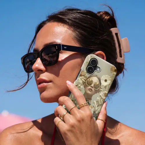 Vrouw - Bloemen - Zonnebril - Wit Toughcase MagSafe Apple iPhone 17 klein -Sfeer2V