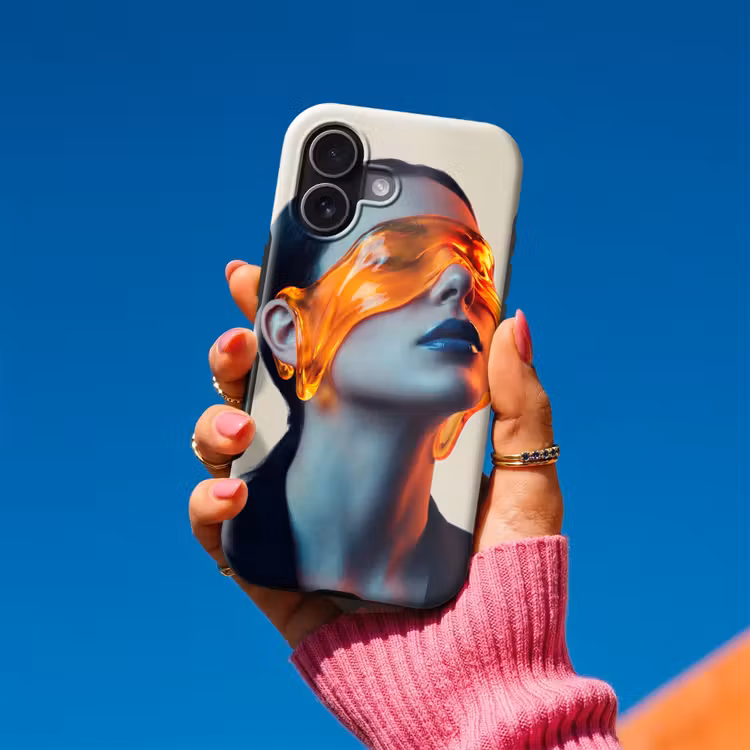 Vrouw - Oranje - Abstract - Modern - Kleurrijk Toughcase MagSafe Apple iPhone 17 klein -Sfeer1V
