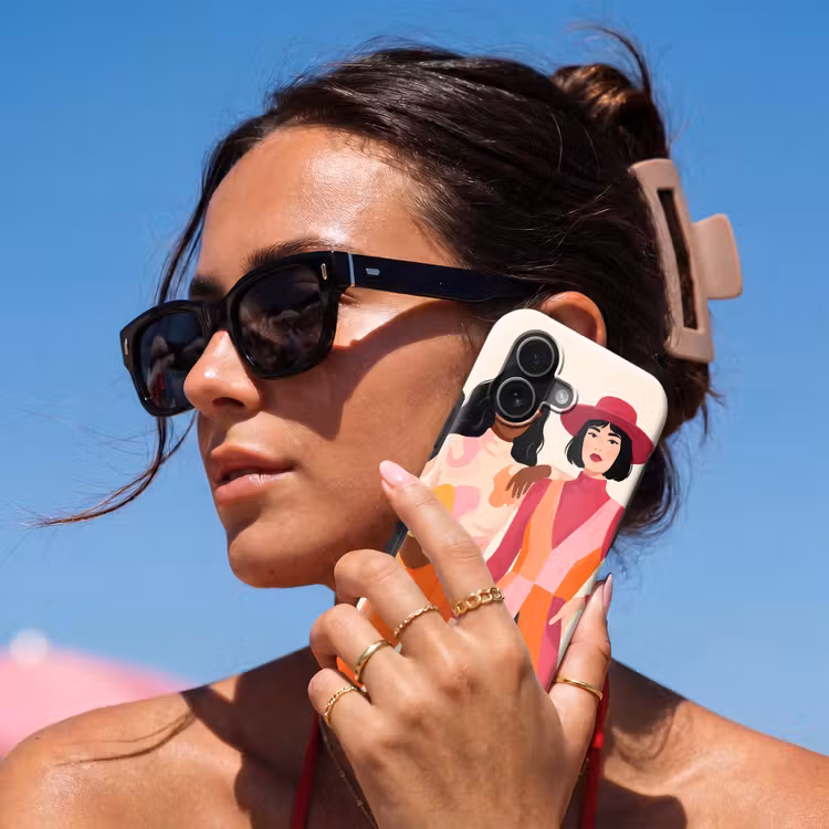 Vrouw - Twee - Mode - Abstract - Kleurrijk Toughcase MagSafe Apple iPhone 17 klein -Sfeer2V