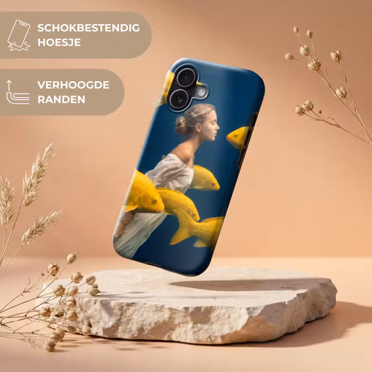 Vrouw - Vis - Water - Natuur - Geel Toughcase MagSafe Apple iPhone 17 klein -USP_RandenV_NL
