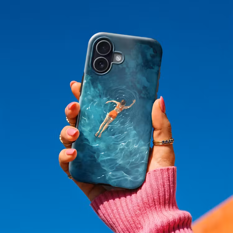 Vrouw - Water - Bikini - Oranje Toughcase MagSafe Apple iPhone 17 klein -Sfeer1V