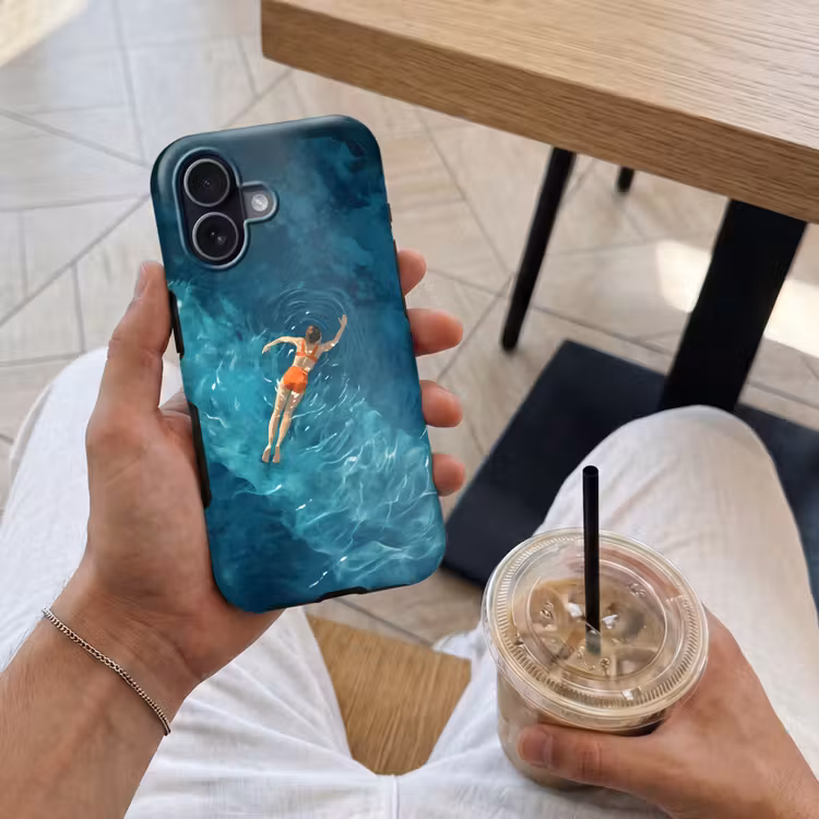 Vrouw - Water - Bikini - Oranje Toughcase MagSafe Apple iPhone 17 klein -Sfeer1M
